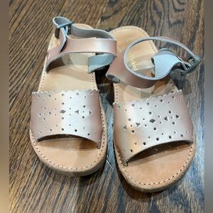 Freshly Picked Girl’s Laguna Sandals
Rose Gold